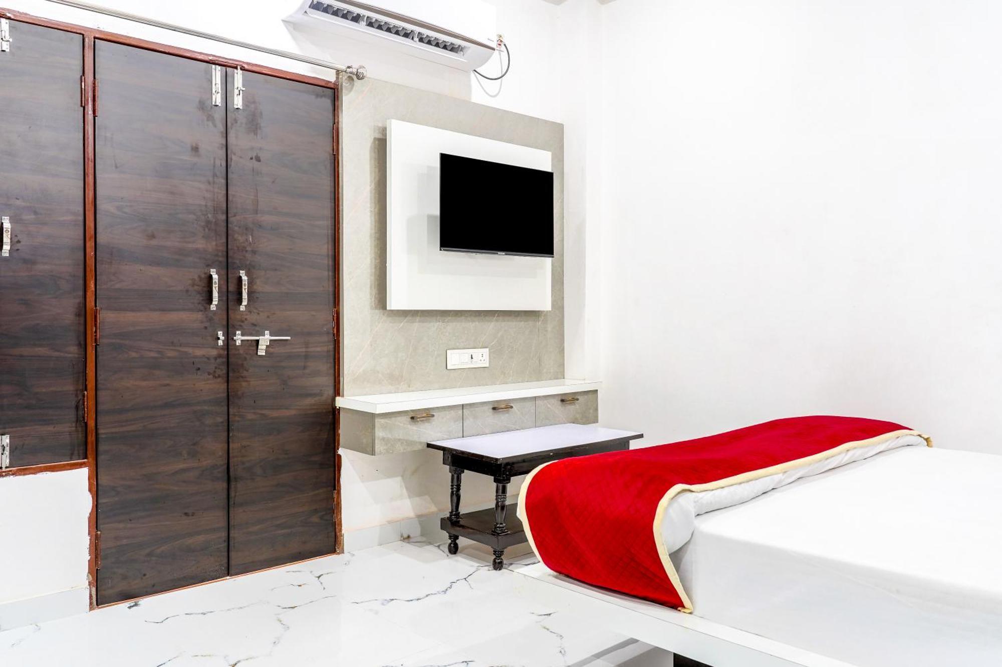 Guest house Gm Residency